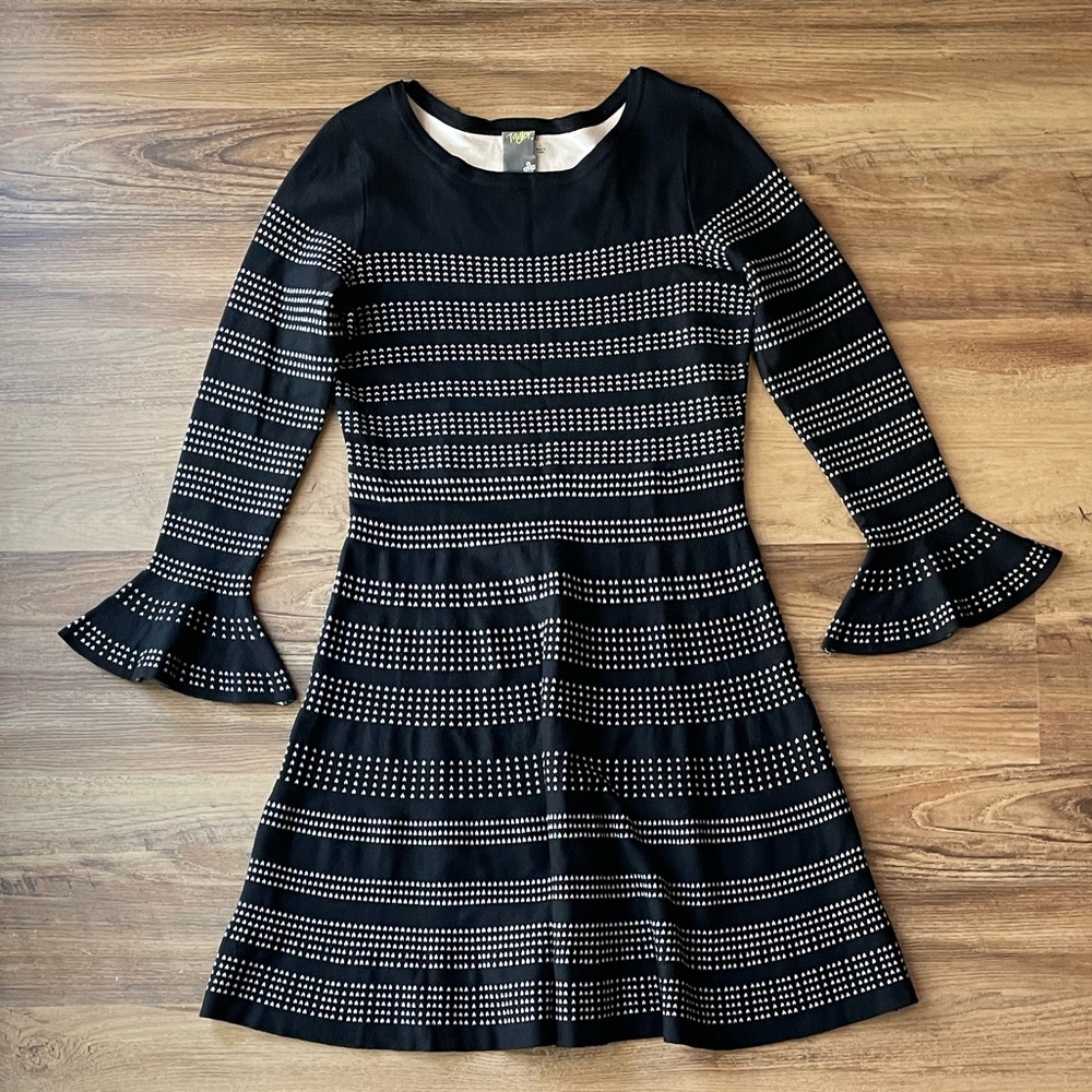 Taylor boat neck long bell sleeve dress, black white dots flare dress.